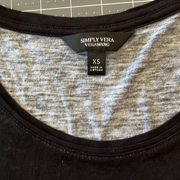 Women XS long sleeve shirt - Picture 2 of 4